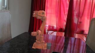 Dancing HoloLens robot, viewable worldwide