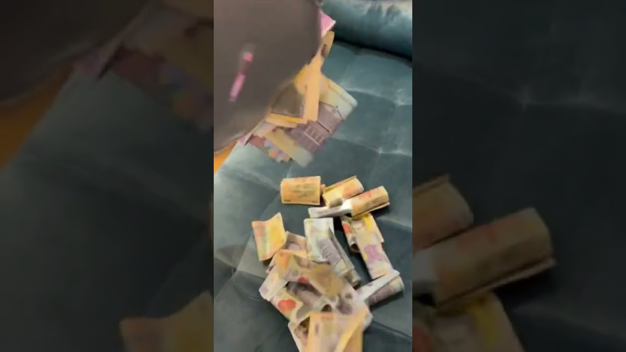 Cativa bani economisiți............🤑🤑🤑🤑🤑