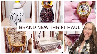Let's checkout this THRIFT HAUL - I'm always finding new random items for resell and to keep! screenshot 5