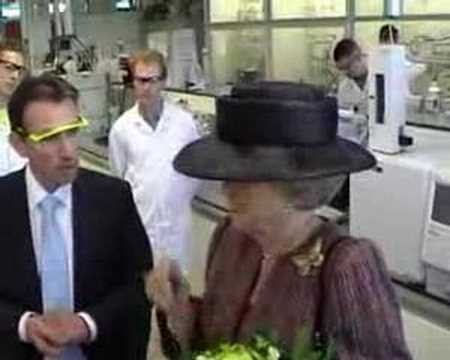 Koningin Beatrix opent Huygensgebouw