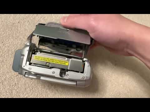 Demoing the Canon MV940 MiniDV camcorder