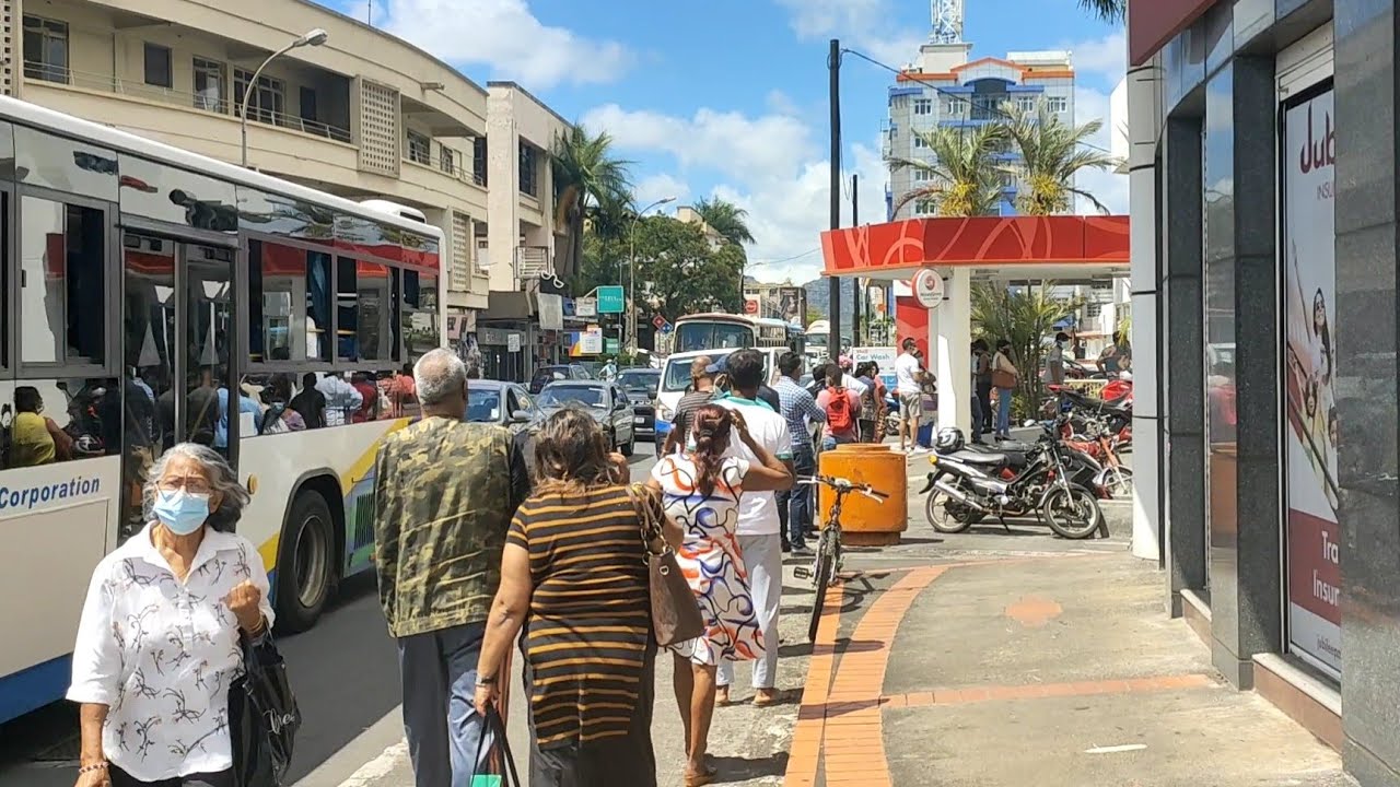 Walking around Quatre bornes city 