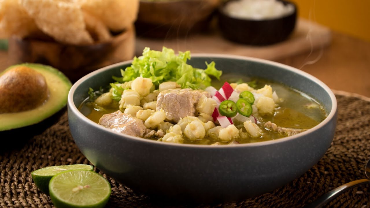 receta de pozole verde de pollo con chile poblano