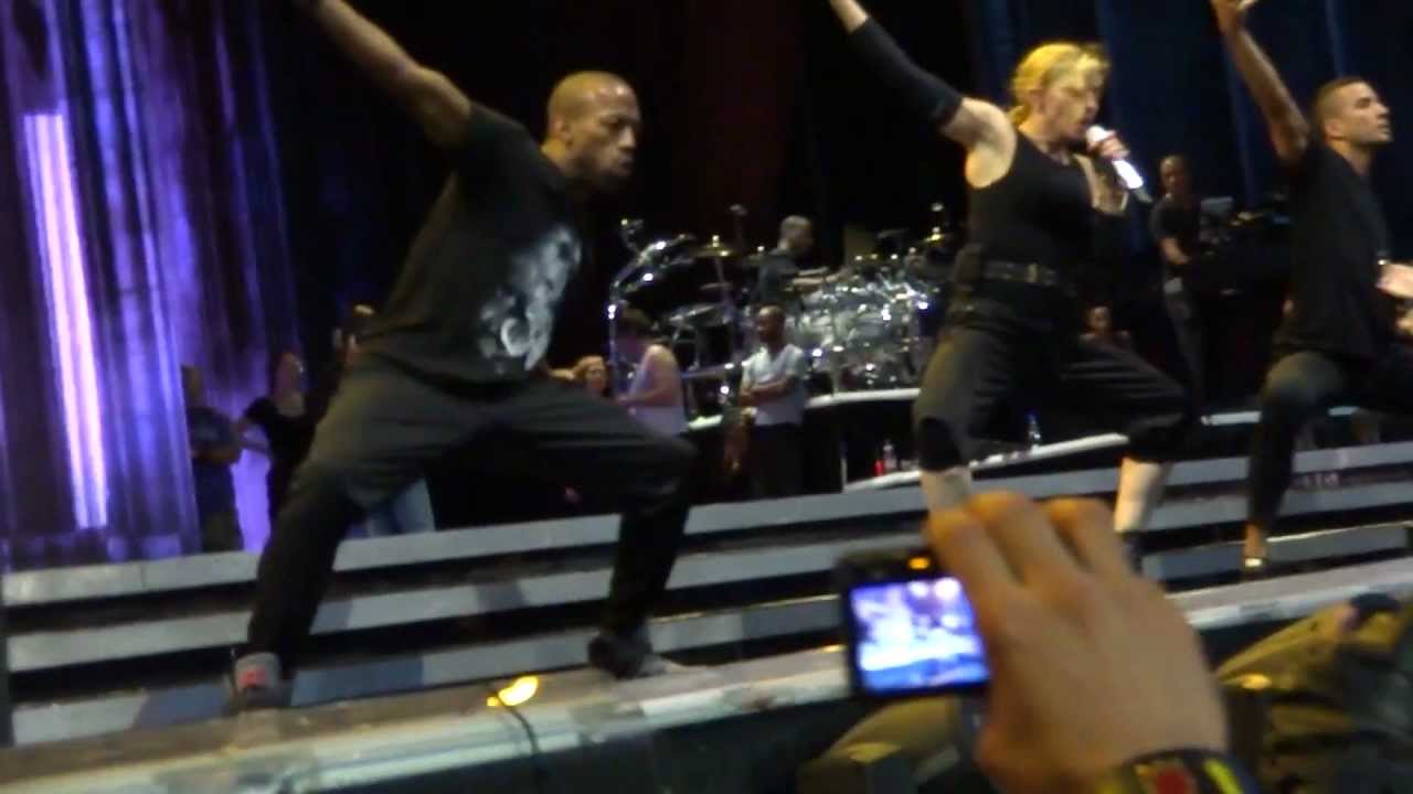 Madonna MDNA Tour Girl Gone Wild (Rehearsal Golden Triangle) Medellín 28.11.12