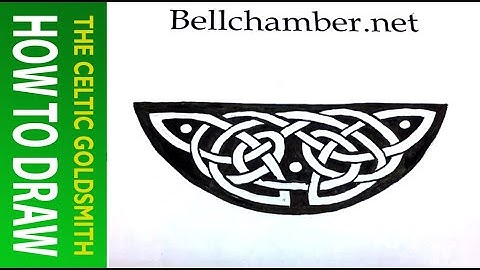 How to Draw Celtic Knots 26 - Crescent Triskele of Kells pg 32v, 4of4