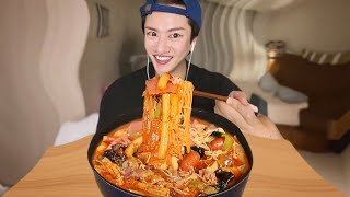 앙윤이 인생 첫 마라탕 먹방 (보정❌)