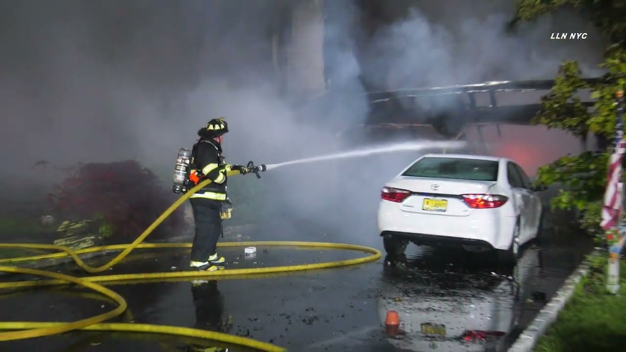 Possible Fatal 3 Alarm Fire 63 Stephenville Pkwy / Edison NJ 5.21.22