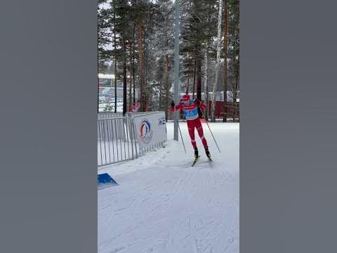 Лыжные гонки: борьба спортсменов / спорт лыжи старт финиш лыжники ...