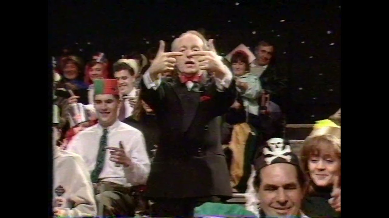 NZ TV - TV2 - The Paul Daniels Magic Show - S10E0 - Christmas Special (1989) [partial]
