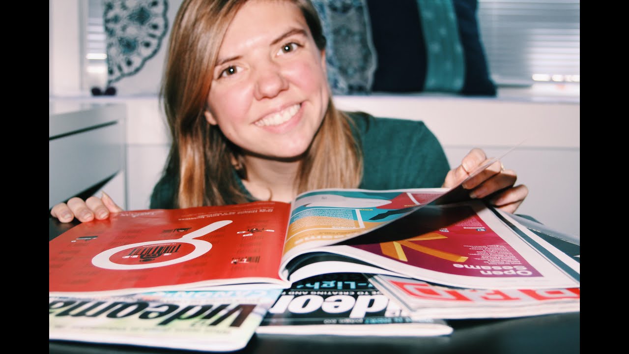 ASMR-перелистывание страниц, облизывание пальцев и жевание жвачки (ОБЯЗАТЕЛЬНО)