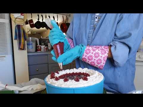 making-black-raspberry-&-vanilla-soap-cake