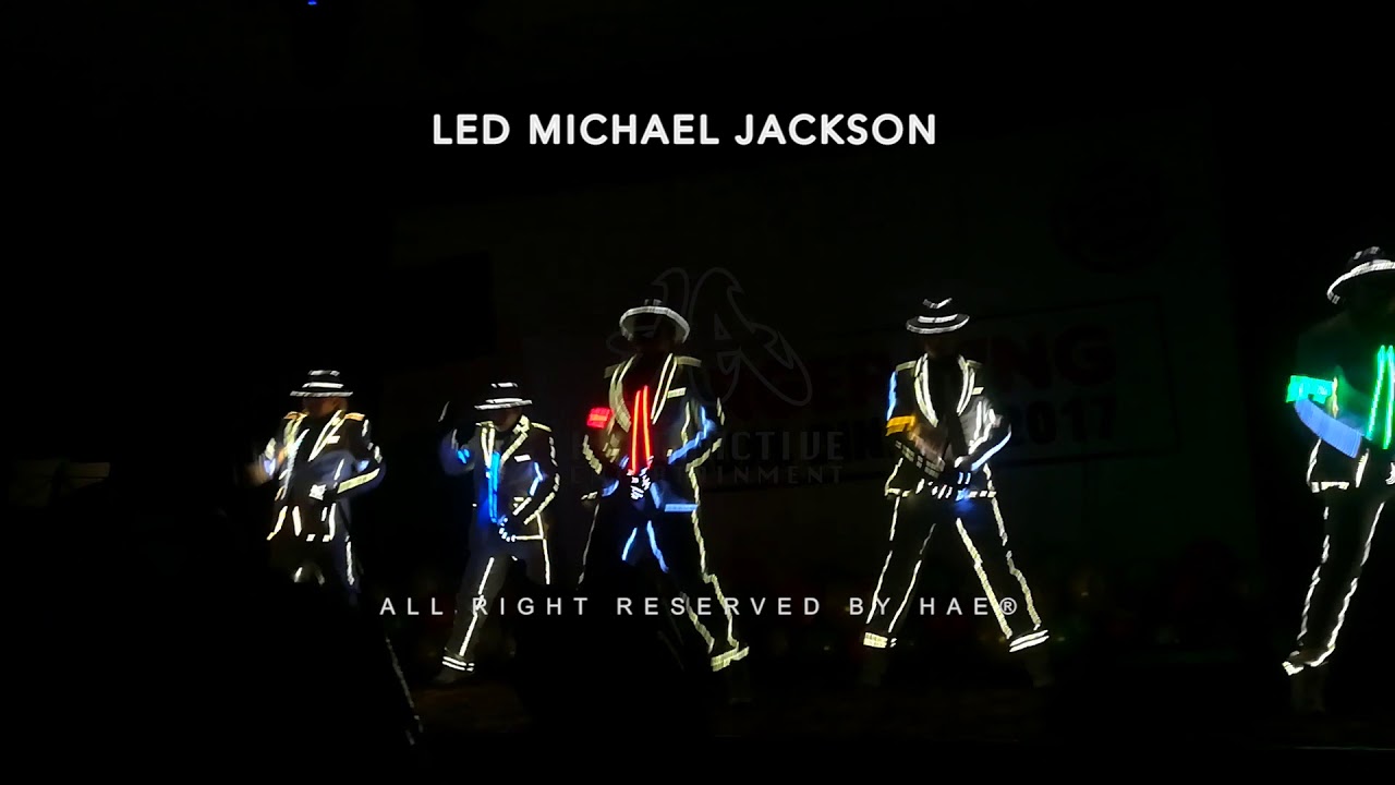 glemme Tyggegummi Emigrere MICHAEL JACKSON LED TRON PERFORMANCE - YouTube