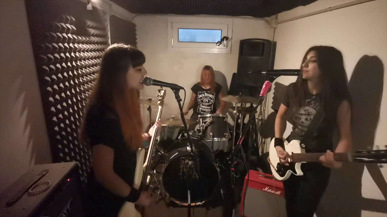 Smalltown Tigers - I Want It Now live for Saturday Night Punk Rock Live ...