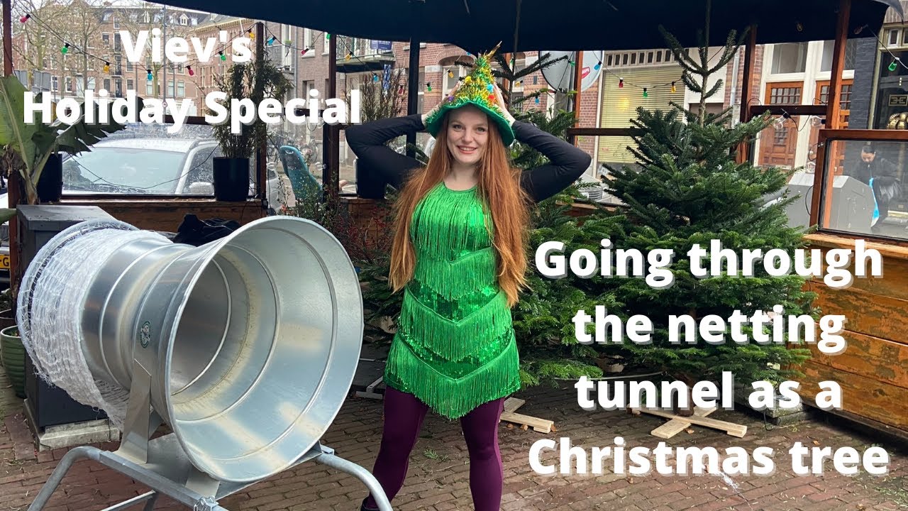Viev's Holiday Special! Being the Christmas Tree and going through the netting tunnel.. Twitch goal