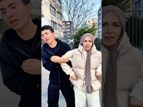 احمد ما بحب الورد عفراء خليت احمد يحب الورد عالم ريمو Remo World Shorts