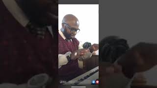 Eld. Blake Hatchett on The Organ “SENDING UP MY TIMBER”