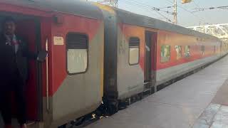 Rajdhani Express | #22691 KSR BENGLURE H.NIZAMUDDIN | Indian Railways