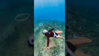 High on serotonin when I swim in the ocean and play with bubble rings.💙 #hawaii @insta360 X5