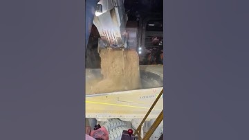 An 800-ton night battle with Liebherr R9800 "Liebherr