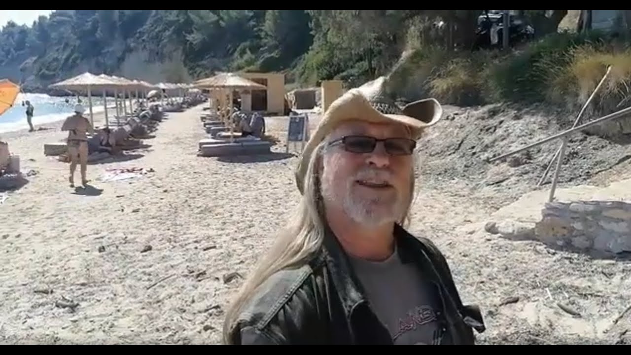 Kefalonia what have they done! Trapezaki sun beds? & i take a look at the beaches behind the Airport