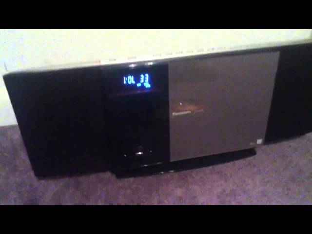 Panasonic SC-HC30 radio/stereo - YouTube