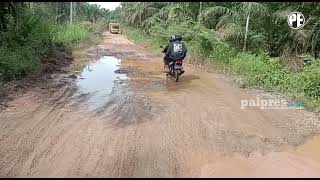 Jalan Eks Trans Palembaja Rusak Parah