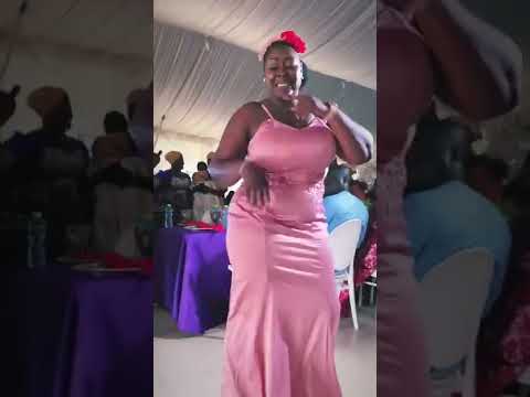 BIBI HARUSI ALIVYOMPA UTAMU BWANA HARUSI LIVE 