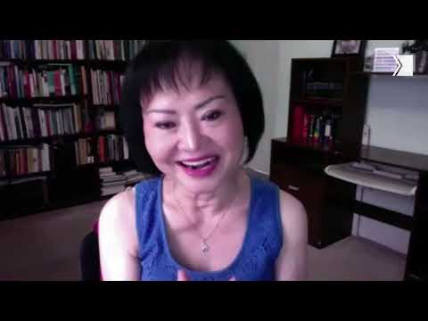Video 'Napalm girl' Kim Phuc Phan Thi's tearful message to... - youtube