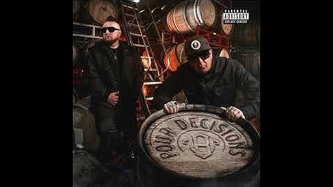 Moonshine Bandits - "Outta Towners" (ART TRACK)