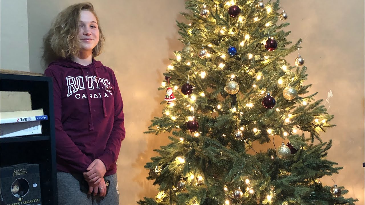 PUTTING UP OUR CHRISTMAS TREE | 2019 - YouTube