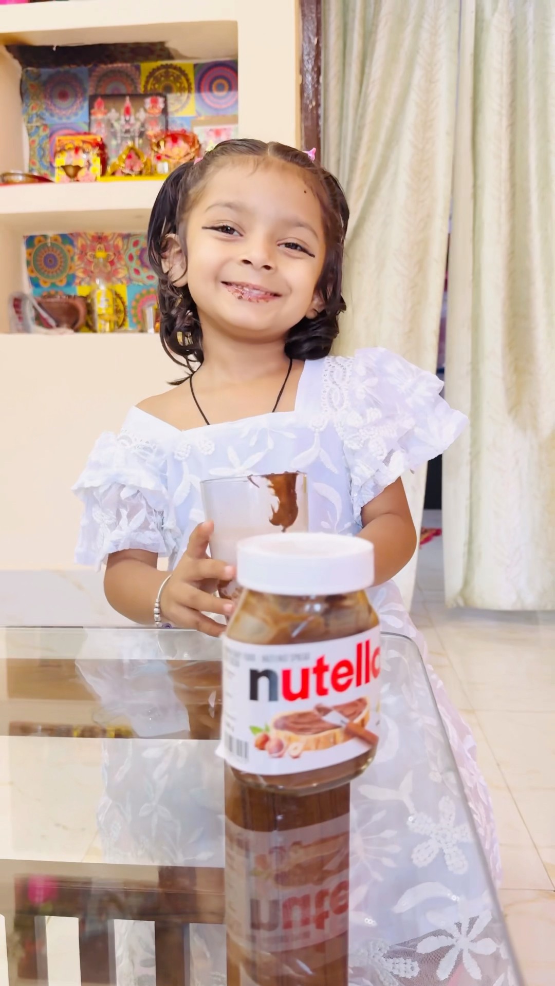 Tooktook ko mummy ne chocolate bnake pila di?