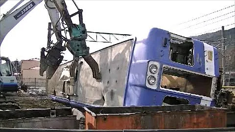 電車パンタグラフ解体