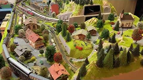 Hornby 00 model train railway layout,fleischmann n gauge noch Baden Baden garage madness lots of fun