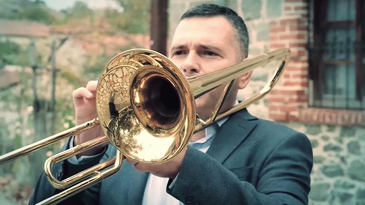 Οι δρόμοι των χάλκινων. Πουστσένο με την μπάντα των αδελφών Βαλκάνη στο Κρατερό Φλώρινας