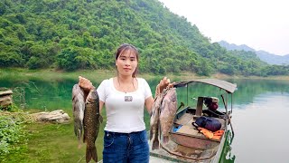 Catching fish, Fishing girl, how to catch big fish on a large lake and sell it at the market