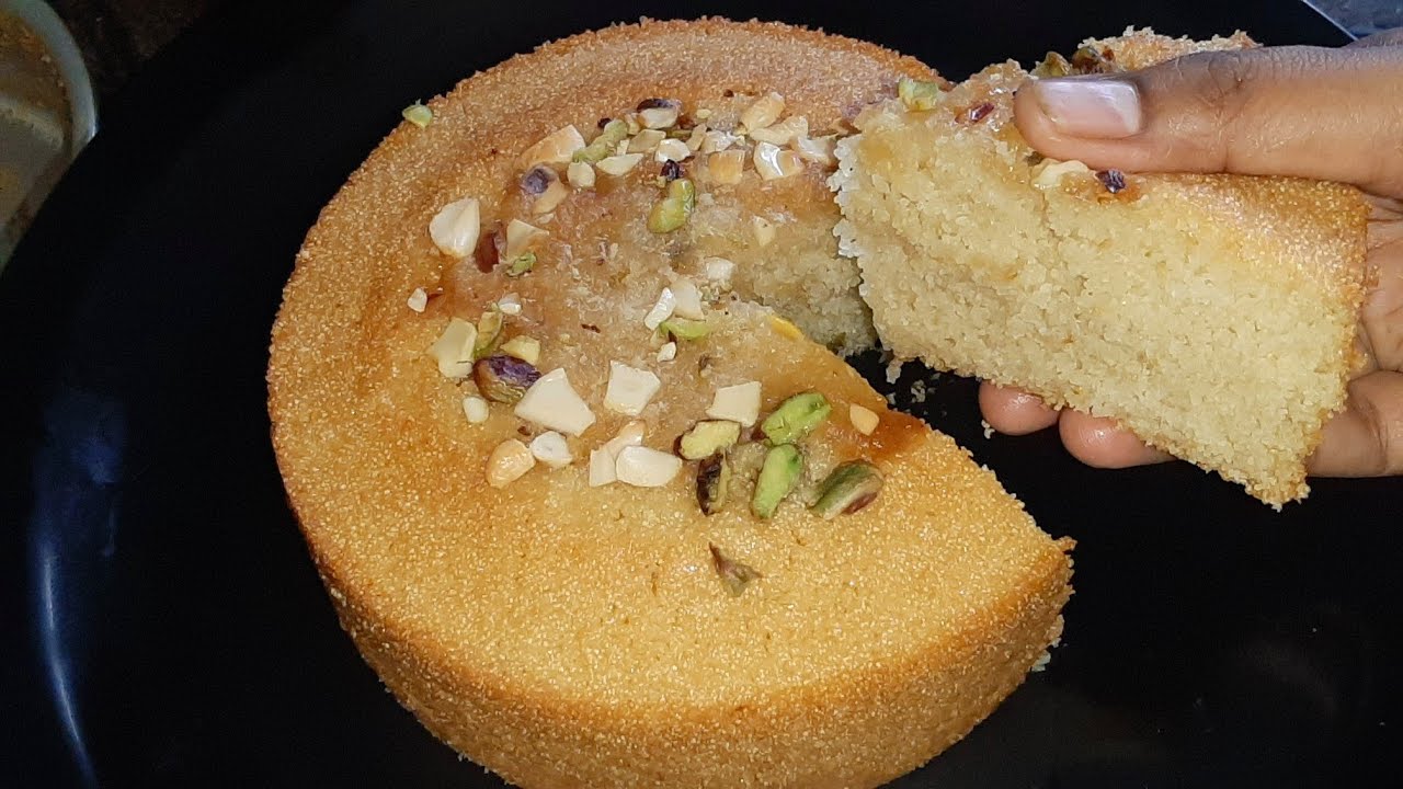 1 கப் ரவை இருந்தா 25 நிமிடத்தில் பஞ்சு போல கேக் ரெடி||No oven Eggless spongy rava cake|Lockdown spl