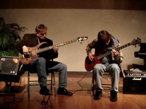 christmas-medley-bass-guitar-duet