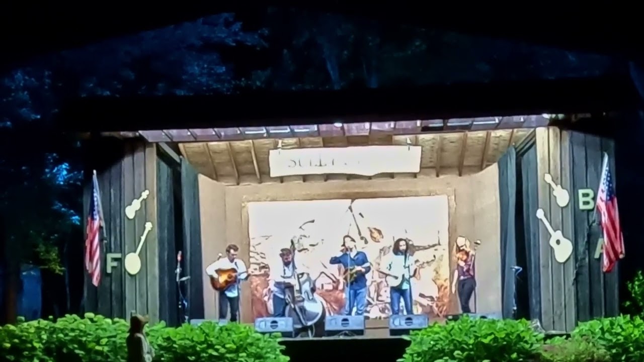 Mira Flames + Roots // Wind Gap Bluegrass Festival 2024 // Liam Purcell & Cane Mill Road en YouTube Mira Flames + Roots // Wind Gap Bluegrass Festival 2024 // Liam Purcell & Cane Mill Road en YouTube