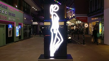 Pixel Resolution a Practical Example Apple retina display Shaida Walking - Julian Opie Art!