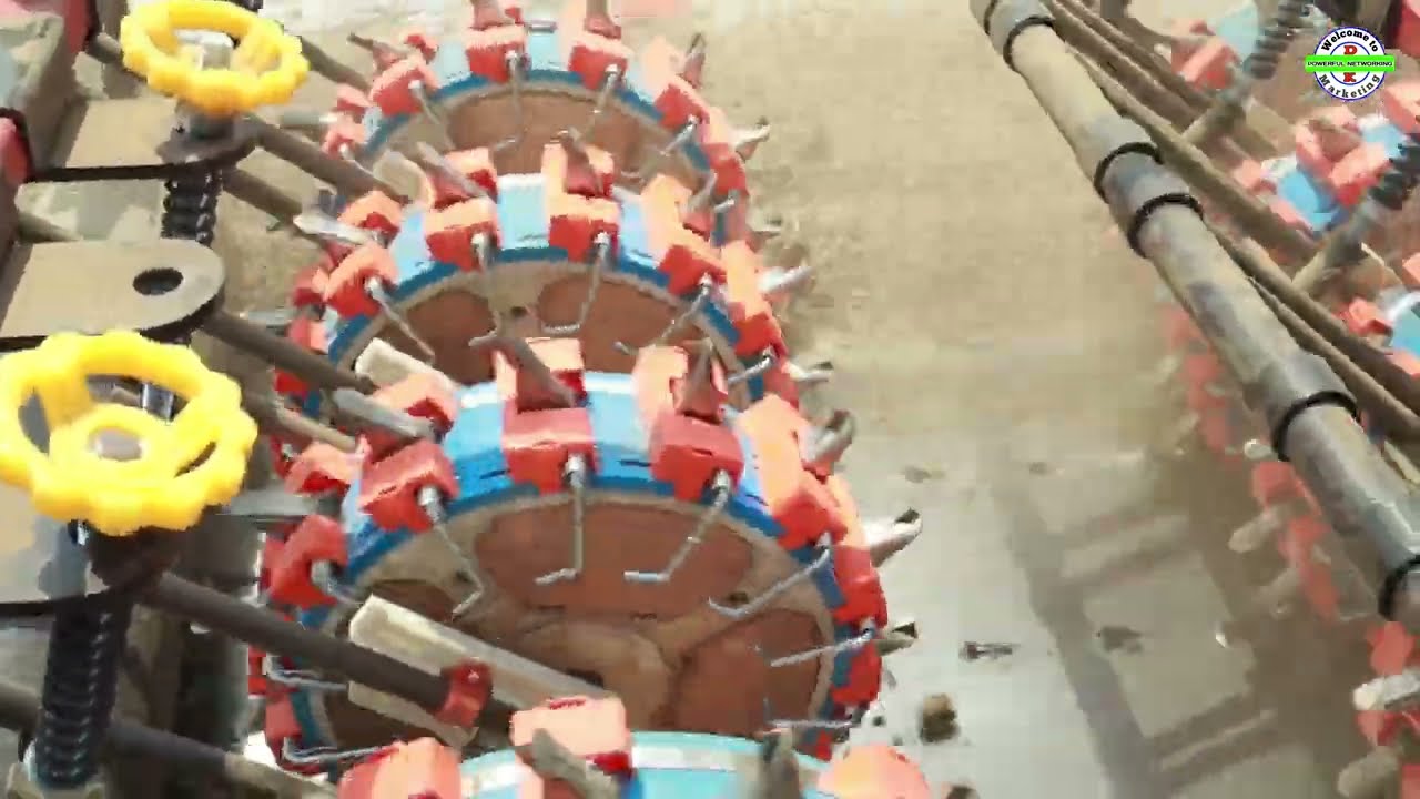 ड्रीप अंथरणे , मल्चिंग अंथरणे , व बी टोकन करणे , हे तिन्ही काम एकाच वेळी करणारे टोकण यंत्र ll Seed