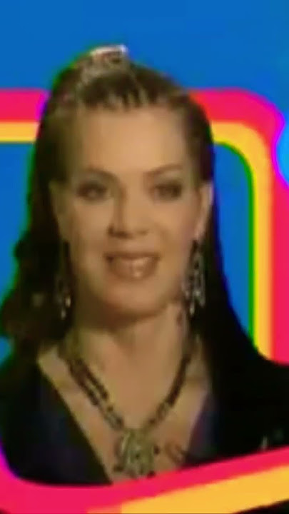 JOANIE”CHYNA”LAURER  INTRODUCTION ON THE SURREAL LIFE #chyna  #vh1 #wwe #wwf