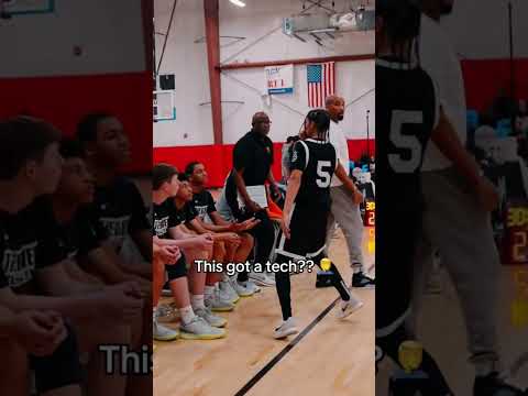 Smh ref … 🤦‍♂️ #basketball #fyp #viralvideo
