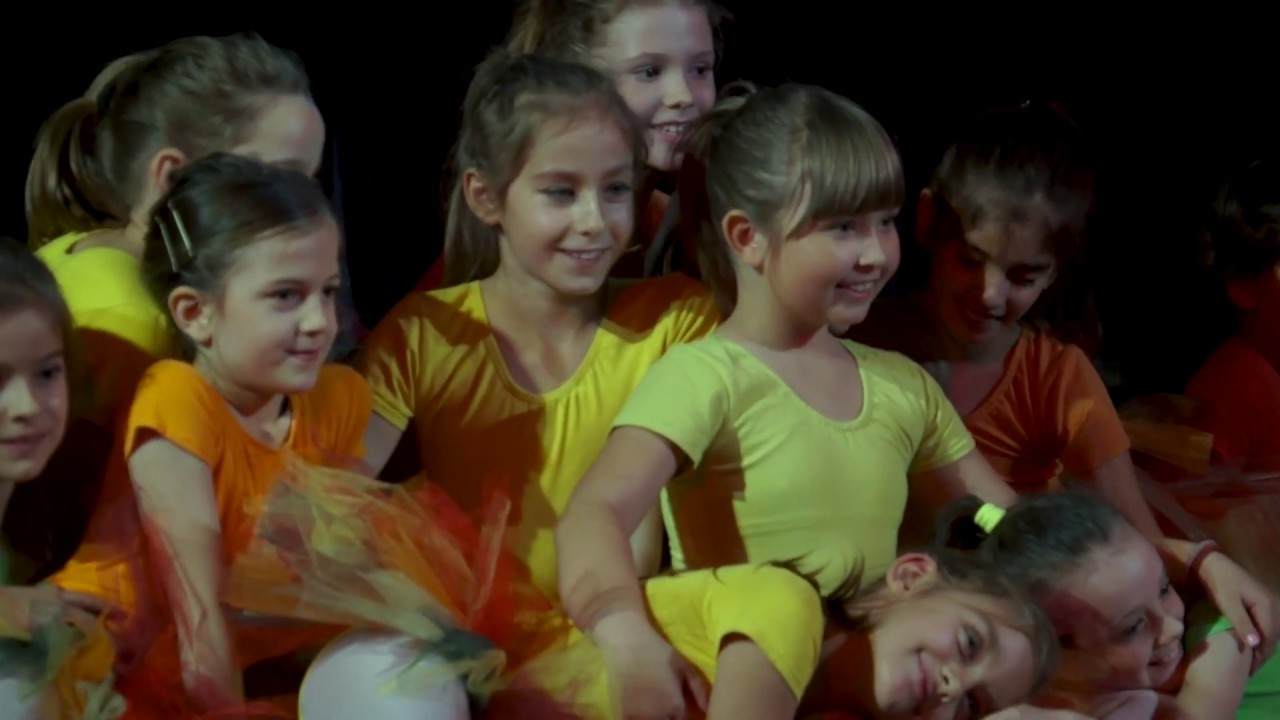 Deca za decu s ljubavlju: Creative studio - YouTube