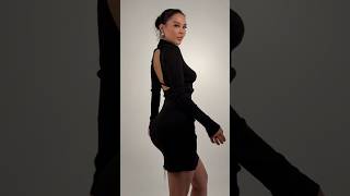 Açık Sırt Detaylı Taşlı Siyah Mini Elbise Ile Şıklığınızı Ve Zarafetinizi Sergileyin.