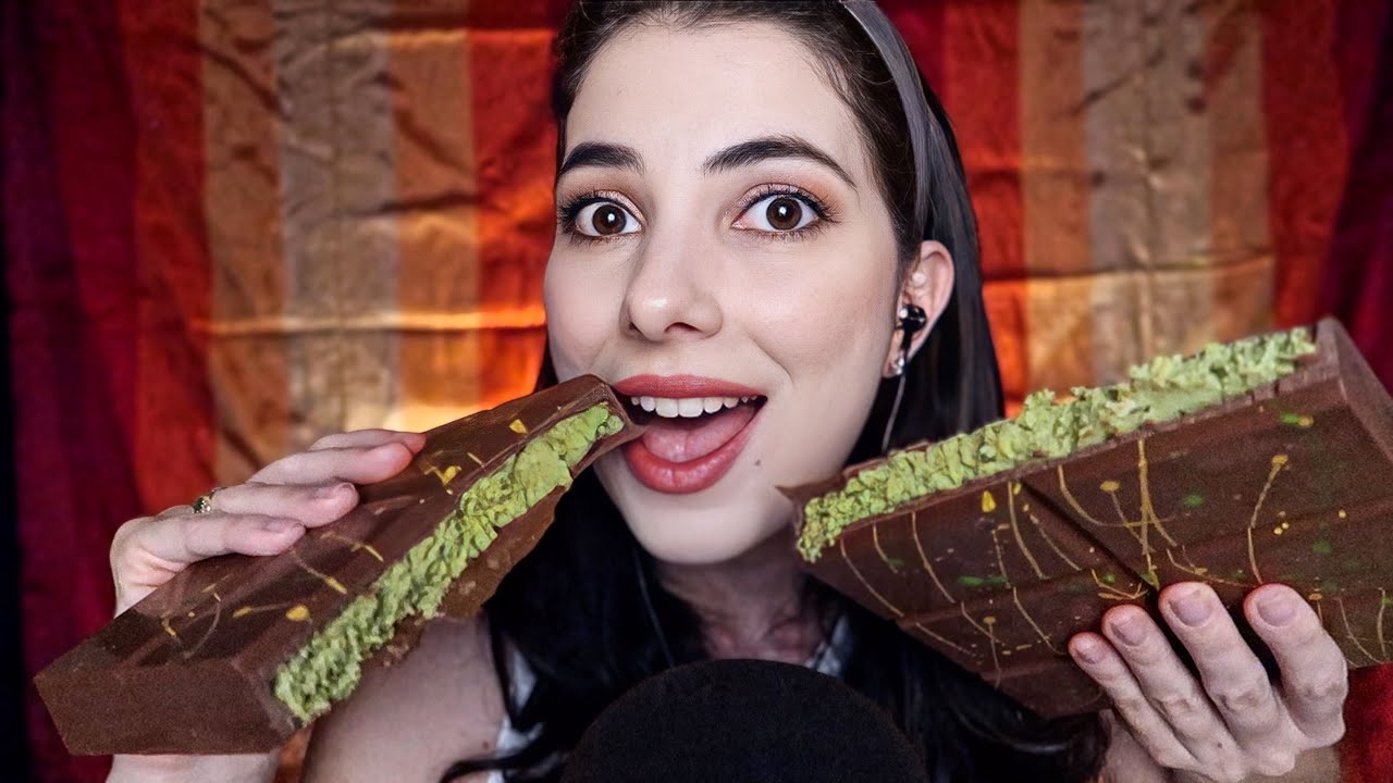 ASMR COMENDO CHOCOLATE DUBAI DE 1.200 KG - Aquele chocolate com recheio verde