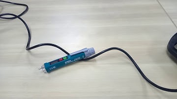 TOTAL TOOLS AC Voltage Detector