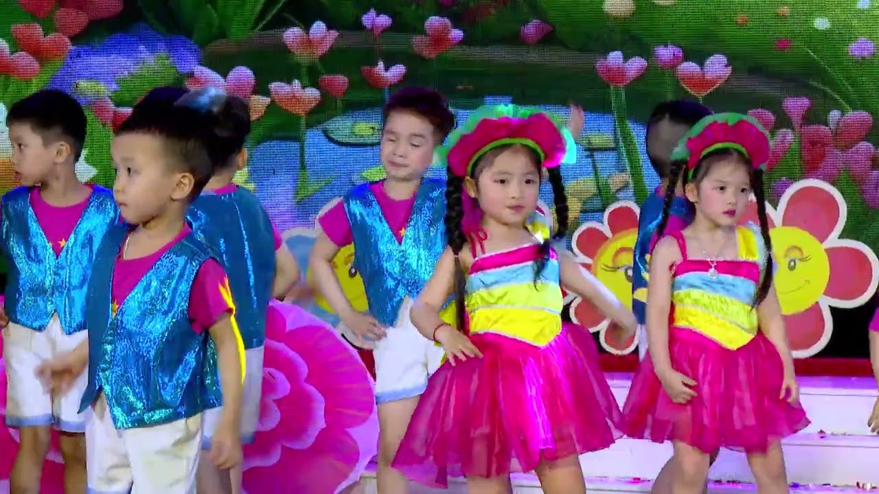 Tiết mục Cánh bướm vườn xuân - Các bé lớp Lá 3 - Trường mầm non Hồng Nhung - Đà Nẵng