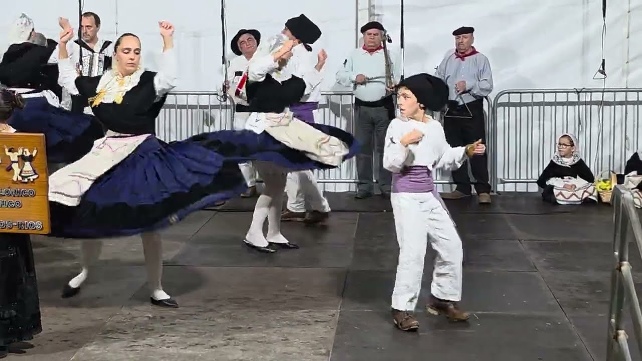 🥁Rancho Folclórico e Etnográfico de Entre Ambos - os - Rios