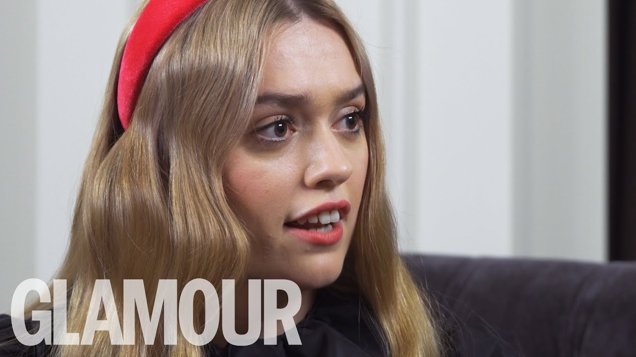 Sex Education's Aimee Lou Wood on body dysmorphia: “I used to write ‘fat’ on my mirror” | GLAMOUR UK