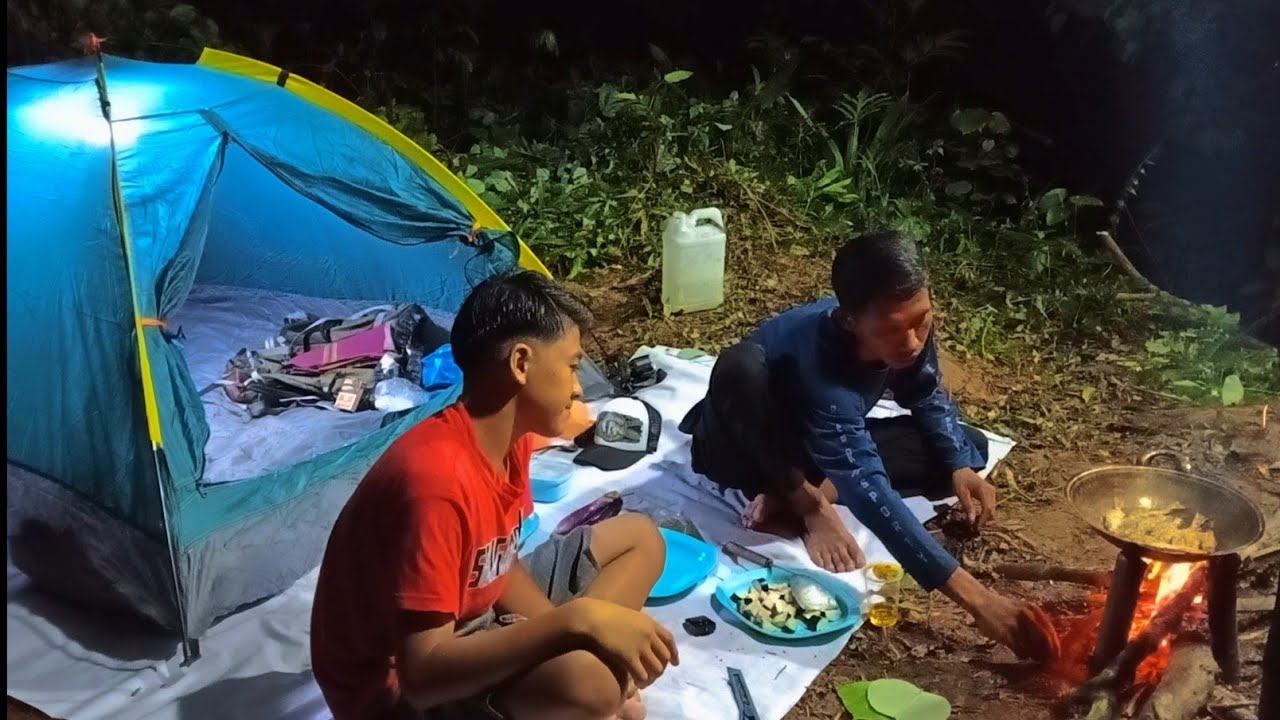 Camping di muara sungai tengah hutan, menjaring ikan untuk makan malam & tidur nyenyak sampai pagi